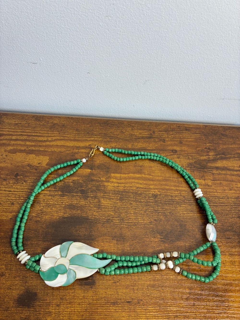Vintage Green Beaded Necklace w/ Floral Inlay Pendant